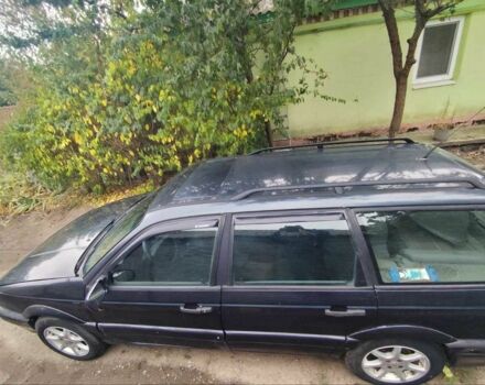 Синий Фольксваген Пассат, объемом двигателя 2 л и пробегом 347 тыс. км за 1500 $, фото 3 на Automoto.ua