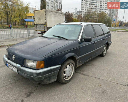 Синий Фольксваген Пассат, объемом двигателя 1.6 л и пробегом 444 тыс. км за 1100 $, фото 5 на Automoto.ua