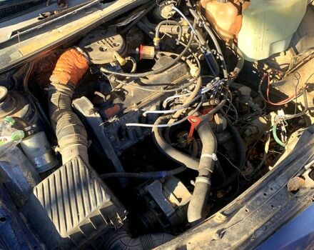 Синий Фольксваген Пассат, объемом двигателя 1.8 л и пробегом 497 тыс. км за 1100 $, фото 13 на Automoto.ua