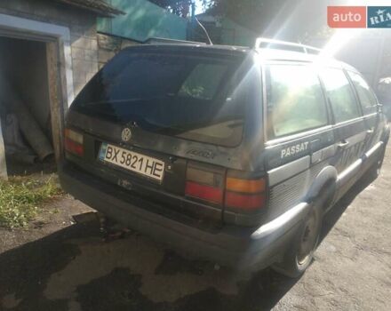 Синий Фольксваген Пассат, объемом двигателя 2 л и пробегом 350 тыс. км за 650 $, фото 1 на Automoto.ua