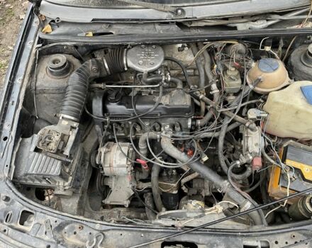 Синий Фольксваген Пассат, объемом двигателя 2 л и пробегом 410 тыс. км за 850 $, фото 3 на Automoto.ua