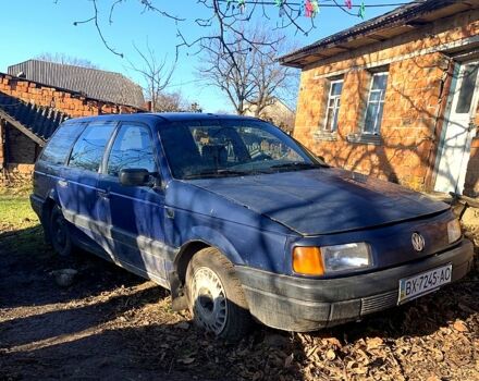 Синий Фольксваген Пассат, объемом двигателя 1.8 л и пробегом 497 тыс. км за 1100 $, фото 1 на Automoto.ua