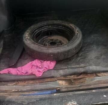 Синій Фольксваген Пассат, об'ємом двигуна 1.8 л та пробігом 420 тис. км за 1000 $, фото 3 на Automoto.ua