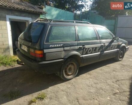 Синий Фольксваген Пассат, объемом двигателя 2 л и пробегом 350 тыс. км за 650 $, фото 5 на Automoto.ua