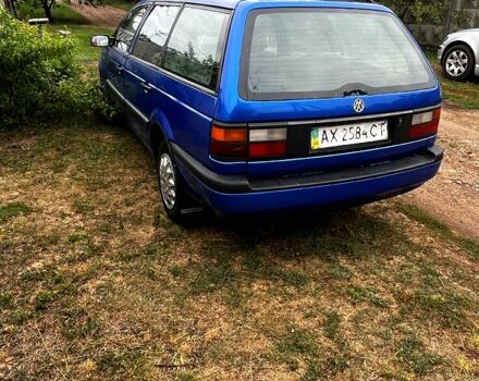 Синий Фольксваген Пассат, объемом двигателя 2 л и пробегом 290 тыс. км за 2350 $, фото 4 на Automoto.ua