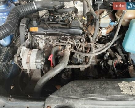 Синий Фольксваген Пассат, объемом двигателя 1.78 л и пробегом 380 тыс. км за 1450 $, фото 1 на Automoto.ua