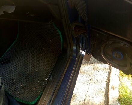 Синій Фольксваген Пассат, об'ємом двигуна 1.8 л та пробігом 400 тис. км за 1600 $, фото 2 на Automoto.ua