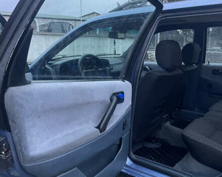 Синій Фольксваген Пассат, об'ємом двигуна 1.9 л та пробігом 411 тис. км за 1999 $, фото 20 на Automoto.ua