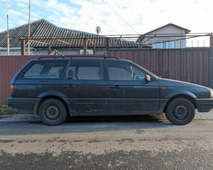 Синий Фольксваген Пассат, объемом двигателя 1.6 л и пробегом 414 тыс. км за 1500 $, фото 2 на Automoto.ua