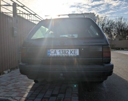 Синий Фольксваген Пассат, объемом двигателя 1.6 л и пробегом 414 тыс. км за 1500 $, фото 1 на Automoto.ua