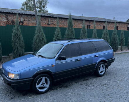 Фольксваген Пассат 1993 в Коростышеве на Automoto.ua Синий Фольксваген Пассат, объемом двигателя 2 л и пробегом 420 тыс. км за 1750 $, фото 1 на Automoto.ua