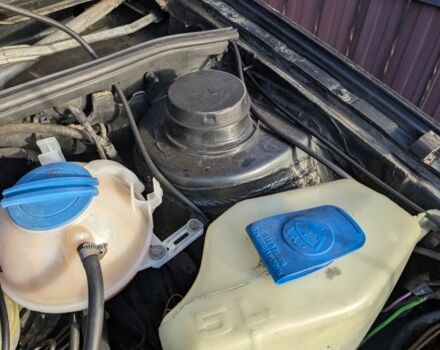 Синий Фольксваген Пассат, объемом двигателя 1.6 л и пробегом 414 тыс. км за 1500 $, фото 7 на Automoto.ua