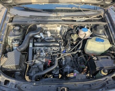 Синий Фольксваген Пассат, объемом двигателя 1.6 л и пробегом 414 тыс. км за 1500 $, фото 8 на Automoto.ua