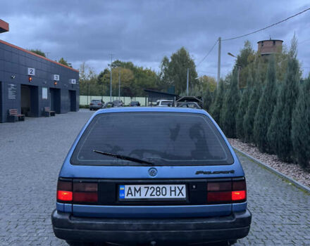 Фольксваген Пассат 1993 в Коростышеве на Automoto.ua Синий Фольксваген Пассат, объемом двигателя 2 л и пробегом 420 тыс. км за 1750 $, фото 2 на Automoto.ua