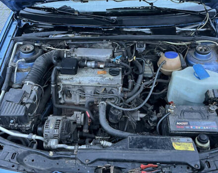 Фольксваген Пассат 1993 в Коростышеве на Automoto.ua Синий Фольксваген Пассат, объемом двигателя 2 л и пробегом 420 тыс. км за 1750 $, фото 6 на Automoto.ua