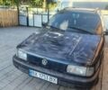 Синий Фольксваген Пассат, объемом двигателя 1.8 л и пробегом 325 тыс. км за 700 $, фото 1 на Automoto.ua