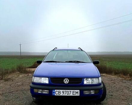 Синій Фольксваген Пассат, об'ємом двигуна 1.8 л та пробігом 300 тис. км за 2400 $, фото 2 на Automoto.ua