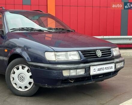 Синій Фольксваген Пассат, об'ємом двигуна 1.8 л та пробігом 245 тис. км за 2490 $, фото 1 на Automoto.ua