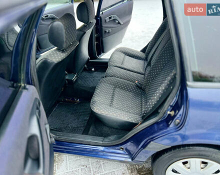 Синий Фольксваген Пассат, объемом двигателя 1.6 л и пробегом 350 тыс. км за 2850 $, фото 9 на Automoto.ua