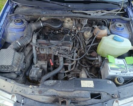 Синій Фольксваген Пассат, об'ємом двигуна 1.8 л та пробігом 343 тис. км за 2400 $, фото 17 на Automoto.ua