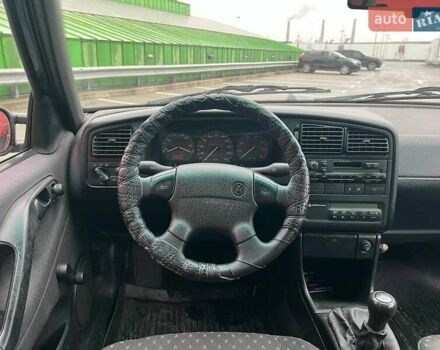 Синій Фольксваген Пассат, об'ємом двигуна 1.8 л та пробігом 245 тис. км за 2490 $, фото 13 на Automoto.ua