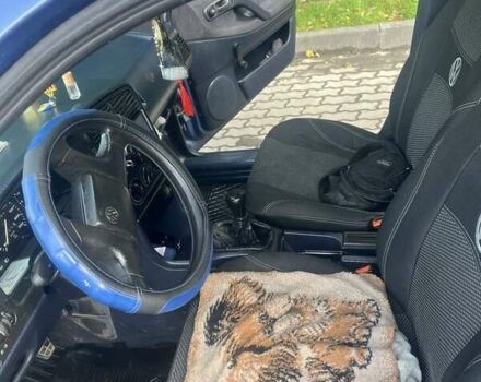 Синий Фольксваген Пассат, объемом двигателя 1.8 л и пробегом 500 тыс. км за 2500 $, фото 5 на Automoto.ua