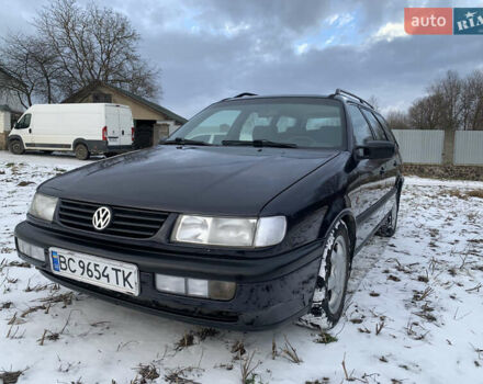 Синій Фольксваген Пассат, об'ємом двигуна 2 л та пробігом 370 тис. км за 1900 $, фото 3 на Automoto.ua