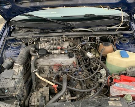 Синій Фольксваген Пассат, об'ємом двигуна 2 л та пробігом 471 тис. км за 1900 $, фото 4 на Automoto.ua