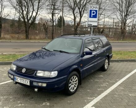 Синій Фольксваген Пассат, об'ємом двигуна 2 л та пробігом 471 тис. км за 1900 $, фото 1 на Automoto.ua