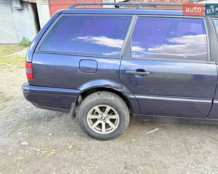 Синий Фольксваген Пассат, объемом двигателя 2 л и пробегом 300 тыс. км за 1850 $, фото 7 на Automoto.ua