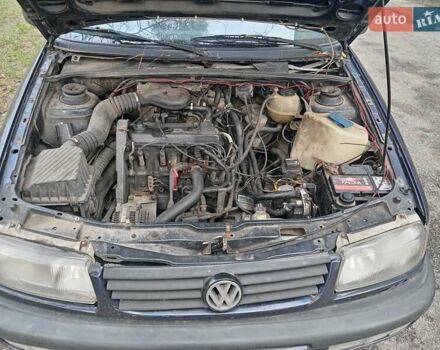 Синий Фольксваген Пассат, объемом двигателя 1.6 л и пробегом 285 тыс. км за 2500 $, фото 4 на Automoto.ua