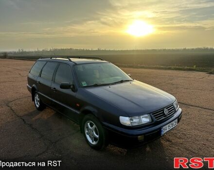 Синий Фольксваген Пассат, объемом двигателя 1.8 л и пробегом 200 тыс. км за 2150 $, фото 7 на Automoto.ua