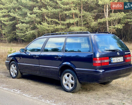 Синий Фольксваген Пассат, объемом двигателя 1.8 л и пробегом 452 тыс. км за 3350 $, фото 5 на Automoto.ua