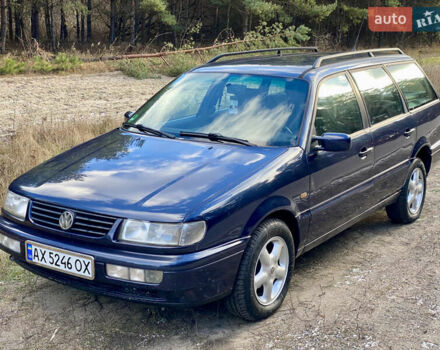 Синий Фольксваген Пассат, объемом двигателя 1.8 л и пробегом 452 тыс. км за 3350 $, фото 1 на Automoto.ua