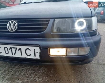 Синий Фольксваген Пассат, объемом двигателя 1.9 л и пробегом 280 тыс. км за 2300 $, фото 2 на Automoto.ua