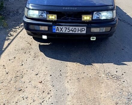 Синий Фольксваген Пассат, объемом двигателя 1.8 л и пробегом 500 тыс. км за 1500 $, фото 3 на Automoto.ua