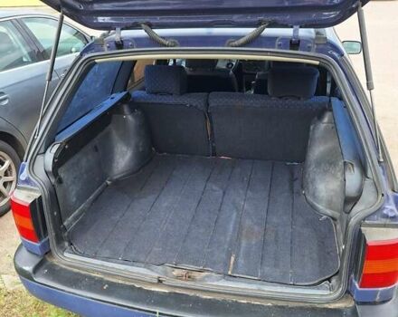 Синій Фольксваген Пассат, об'ємом двигуна 2 л та пробігом 394 тис. км за 2300 $, фото 7 на Automoto.ua