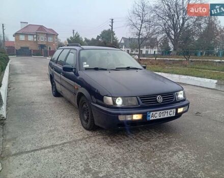 Синий Фольксваген Пассат, объемом двигателя 1.9 л и пробегом 280 тыс. км за 2300 $, фото 1 на Automoto.ua