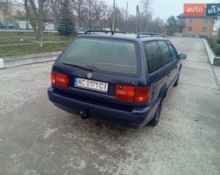 Синий Фольксваген Пассат, объемом двигателя 1.9 л и пробегом 280 тыс. км за 2300 $, фото 5 на Automoto.ua