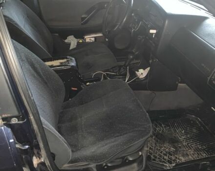 Синий Фольксваген Пассат, объемом двигателя 1.9 л и пробегом 516 тыс. км за 2750 $, фото 6 на Automoto.ua