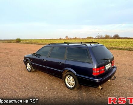 Синий Фольксваген Пассат, объемом двигателя 1.8 л и пробегом 200 тыс. км за 2150 $, фото 3 на Automoto.ua