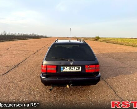 Синий Фольксваген Пассат, объемом двигателя 1.8 л и пробегом 200 тыс. км за 2150 $, фото 4 на Automoto.ua