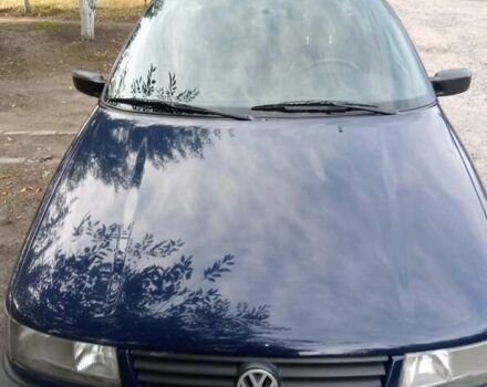 Синий Фольксваген Пассат, объемом двигателя 1.8 л и пробегом 179 тыс. км за 3000 $, фото 3 на Automoto.ua