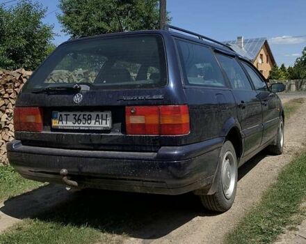 Синий Фольксваген Пассат, объемом двигателя 2 л и пробегом 250 тыс. км за 2800 $, фото 4 на Automoto.ua