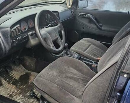 Фольксваген Пассат 1996 у Самборе на Automoto.ua Синій Фольксваген Пассат, об'ємом двигуна 2 л та пробігом 350 тис. км за 2000 $, фото 11 на Automoto.ua