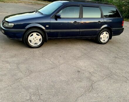 Синій Фольксваген Пассат, об'ємом двигуна 1.8 л та пробігом 280 тис. км за 2600 $, фото 2 на Automoto.ua