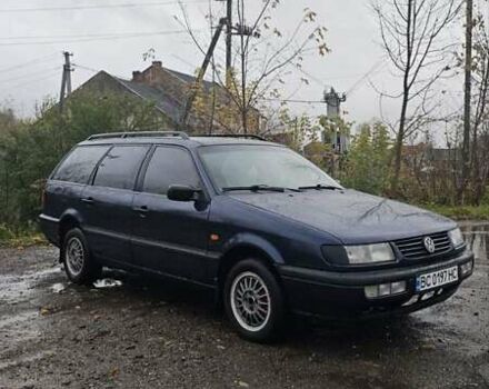 Фольксваген Пассат 1996 у Самборе на Automoto.ua Синій Фольксваген Пассат, об'ємом двигуна 2 л та пробігом 350 тис. км за 2000 $, фото 4 на Automoto.ua