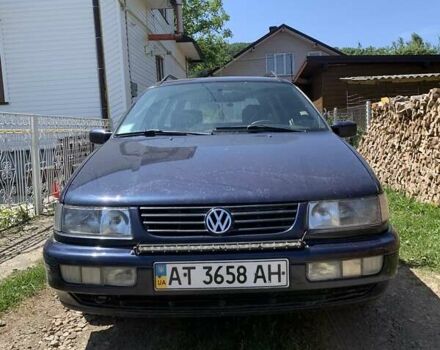 Синий Фольксваген Пассат, объемом двигателя 2 л и пробегом 250 тыс. км за 2800 $, фото 5 на Automoto.ua