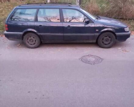 Синій Фольксваген Пассат, об'ємом двигуна 1.8 л та пробігом 324 тис. км за 3700 $, фото 1 на Automoto.ua
