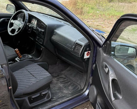 Фольксваген Пассат 1996 у Кривому Розі на Automoto.ua Синій Фольксваген Пассат, об'ємом двигуна 1.78 л та пробігом 350 тис. км за 3300 $, фото 7 на Automoto.ua